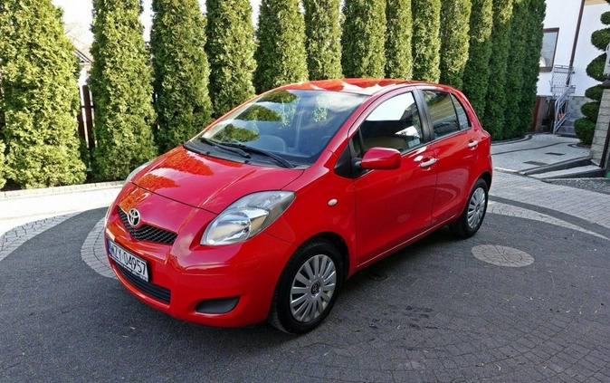 Toyota Yaris cena 19900 przebieg: 192000, rok produkcji 2010 z Pyrzyce małe 121